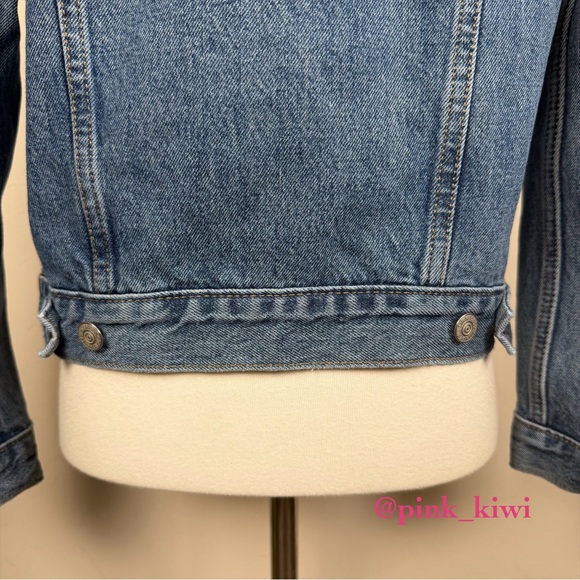Levi's x Target Classic Blue Jean Jacket - Picture 14 of 17